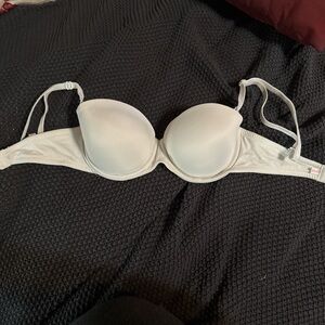 PINK Victoria's Secret White Underwire Bra